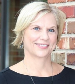 Lisa Leuck Headshot