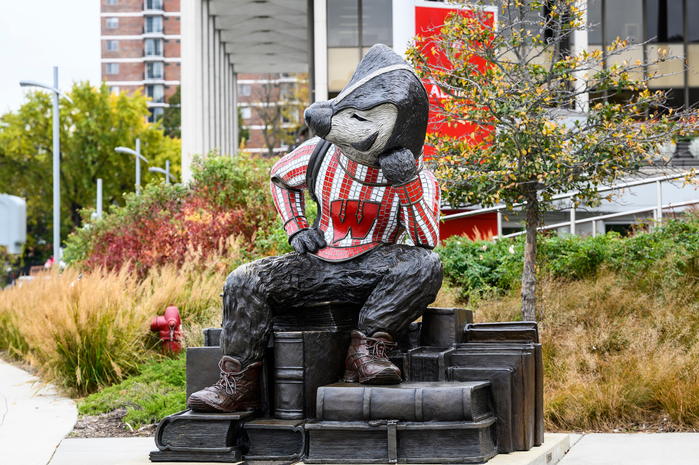 bucky statue at memorial union