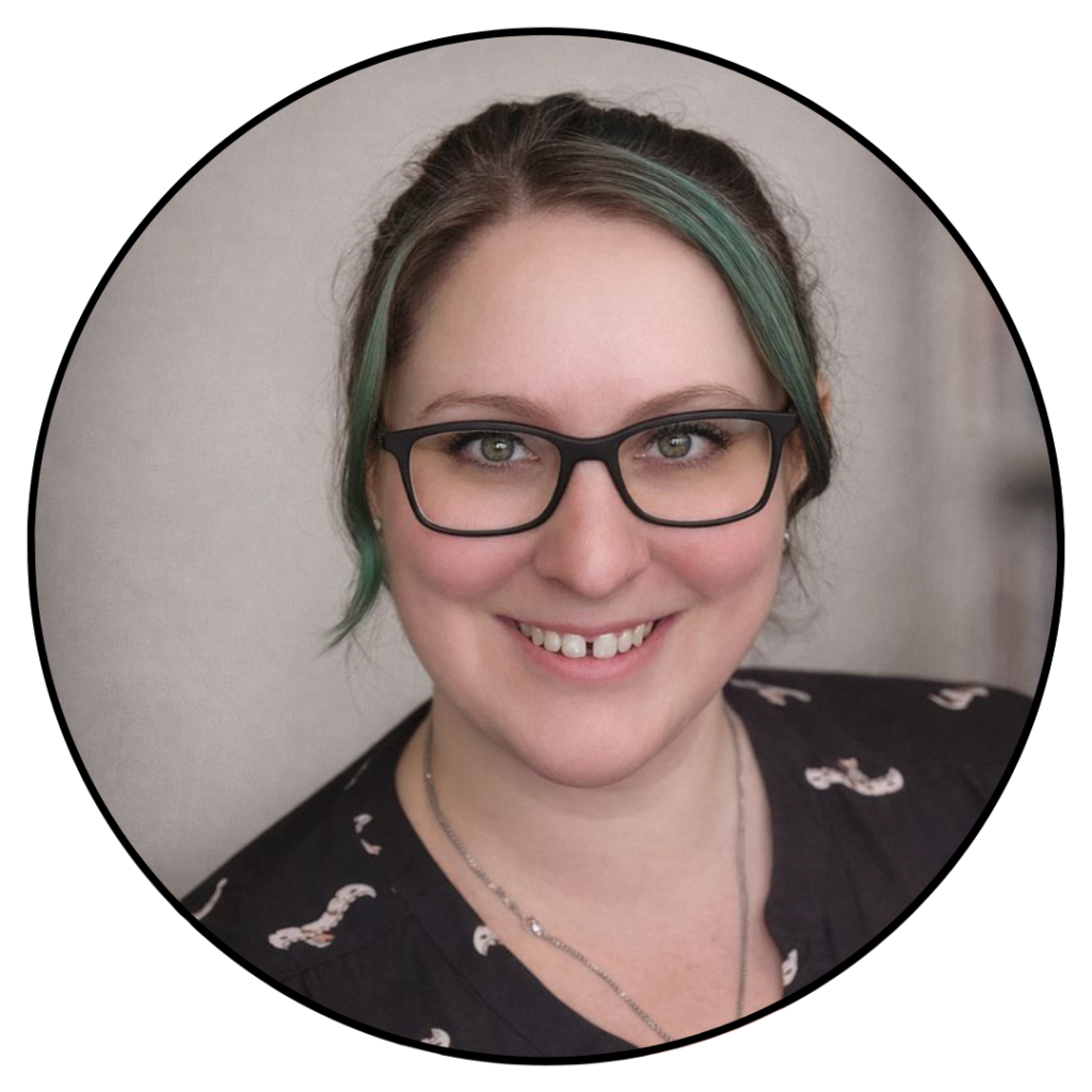 Headshot of Ruthann